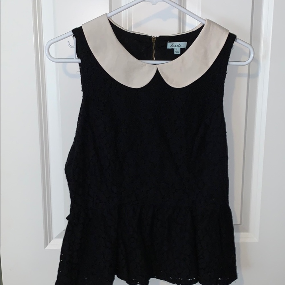 HEARTS COLLARED TOP